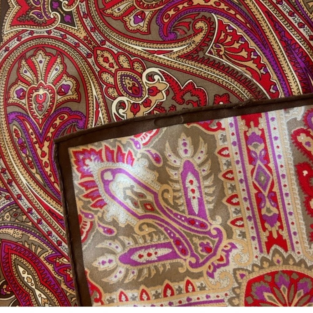 Vibrant Vintage Aquascutum of London Silk Scarf 35" x 35" - Picture 12 of 16
